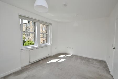 2 bedroom Flat to let in St. Clair Avenue, Leith, Edinburgh, EH6