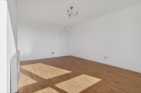 2 bedroom Flat for sale in 48/3, North Gyle Grove, Corstorphine, Edinburgh, EH12 8LF