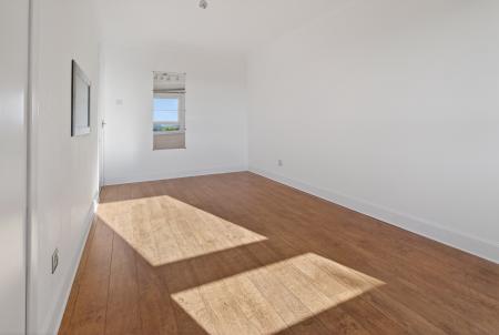 2 bedroom Flat for sale in 48/3, North Gyle Grove, Corstorphine, Edinburgh, EH12 8LF