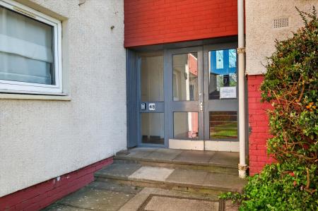 2 bedroom Flat for sale in 48/3, North Gyle Grove, Corstorphine, Edinburgh, EH12 8LF