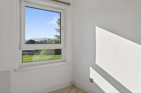 2 bedroom Flat for sale in 48/3, North Gyle Grove, Corstorphine, Edinburgh, EH12 8LF