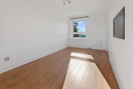 2 bedroom Flat for sale in 48/3, North Gyle Grove, Corstorphine, Edinburgh, EH12 8LF