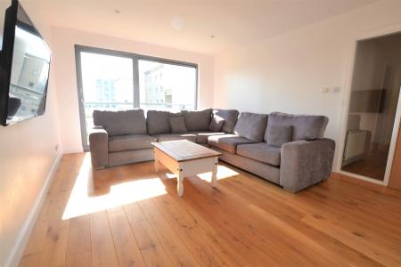 3 bedroom Flat to let in Western Harbour Midway, Edinburgh, EH6