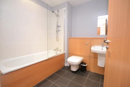 3 bedroom Flat to let in Western Harbour Midway, Edinburgh, EH6