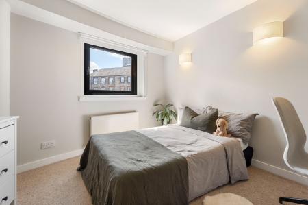 2 bedroom Flat for sale in 82/4 Shore, Edinburgh, EH6 6RG
