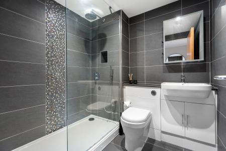 2 bedroom Flat for sale in 82/4 Shore, Edinburgh, EH6 6RG