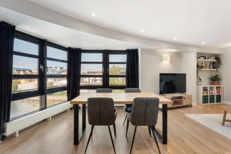 2 bedroom Flat for sale in 82/4 Shore, Edinburgh, EH6 6RG