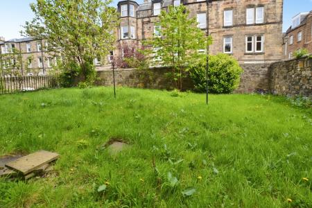 3 bedroom Flat to let in Caledonian Road, Edinburgh, EH11