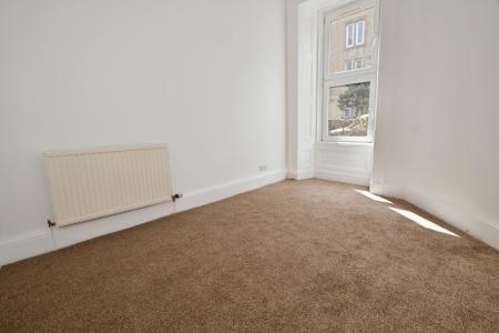 3 bedroom Flat to let in Caledonian Road, Edinburgh, EH11