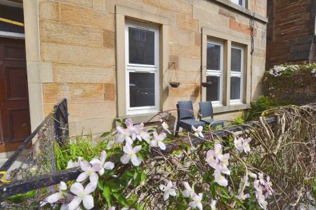 3 bedroom Flat to let in Caledonian Road, Edinburgh, EH11