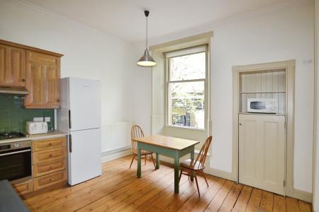 2 bedroom Flat to let in Comely Bank Road, Edinburgh, EH4