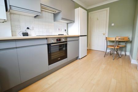 2 bedroom Flat to let in Trinity Way, Edinburgh, EH5