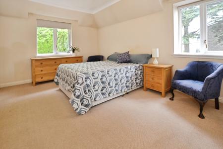 2 bedroom Flat to let in Trinity Way, Edinburgh, EH5
