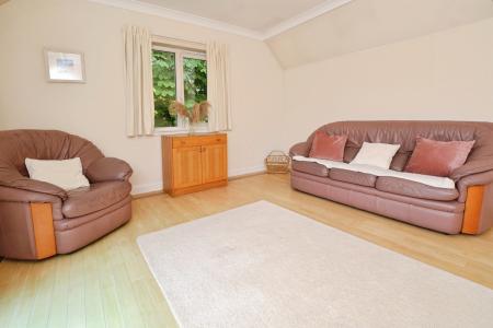 2 bedroom Flat to let in Trinity Way, Edinburgh, EH5
