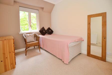2 bedroom Flat to let in Trinity Way, Edinburgh, EH5