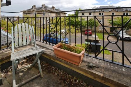 2 bedroom Flat to let in Trinity Way, Edinburgh, EH5