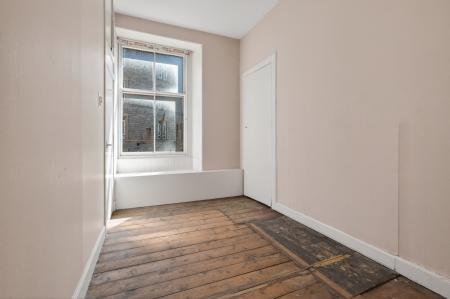 2 bedroom Flat for sale in 3 2f1 Meadowbank, Edinburgh, EH8 8JE
