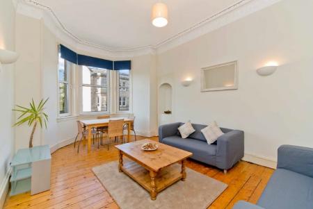 4 bedroom Flat to let in Dalkeith Road, Edinburgh, EH16