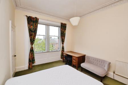3 bedroom Flat to let in Blackford Avenue, Edinburgh, EH9