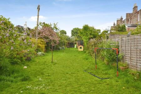 3 bedroom Flat to let in Blackford Avenue, Edinburgh, EH9
