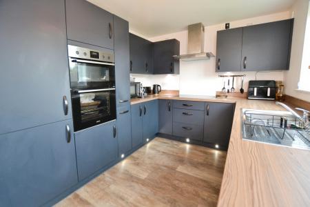 4 bedroom Detached house to let in Blair Road, Calderwood, Livingston, EH53