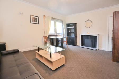 2 bedroom Flat to let in Chessels Court, Holyrood, Edinburgh, EH8