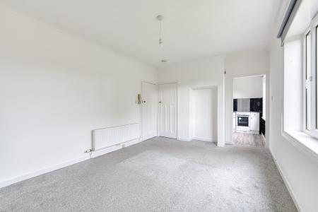 2 bedroom Flat for sale in 71 Crewe Crescent, Edinburgh, EH5 2JR