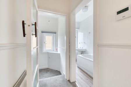 2 bedroom Flat for sale in 71 Crewe Crescent, Edinburgh, EH5 2JR