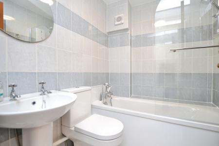 2 bedroom Flat to let in North Meggetland, Edinburgh, EH14