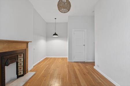 2 bedroom Flat for sale in 17, flat 1, Dean Park Street, Edinburgh, EH4 1JS