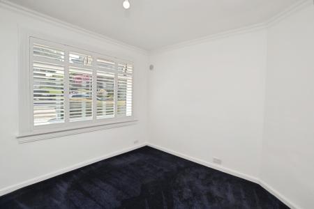 2 bedroom Flat to let in Corbiehill Terrace, Edinburgh, EH4