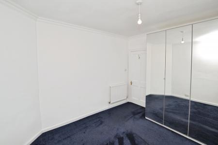 2 bedroom Flat to let in Corbiehill Terrace, Edinburgh, EH4