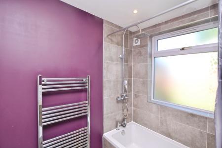 2 bedroom Flat to let in Corbiehill Terrace, Edinburgh, EH4