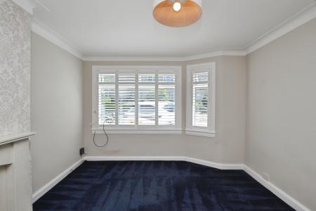 2 bedroom Flat to let in Corbiehill Terrace, Edinburgh, EH4