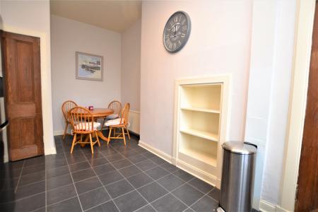 1 bedroom Flat to let in Inverleith Gardens, Inverleith, Edinburgh, EH3