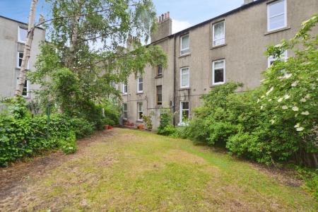 2 bedroom Flat to let in Annfield, Newhaven, Edinburgh, EH6