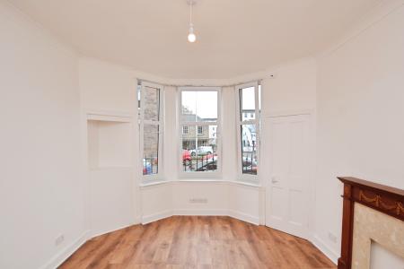 2 bedroom Flat to let in Annfield, Newhaven, Edinburgh, EH6
