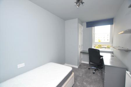 2 bedroom Flat to let in Waterfront Park, Granton, Edinburgh, EH5