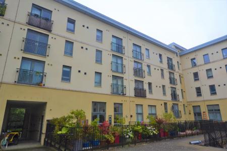 2 bedroom Flat to let in Waterfront Park, Granton, Edinburgh, EH5