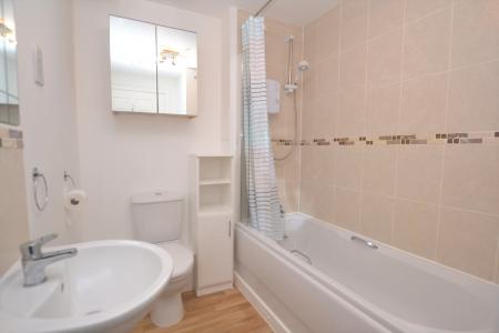 2 bedroom Flat to let in Waterfront Park, Granton, Edinburgh, EH5