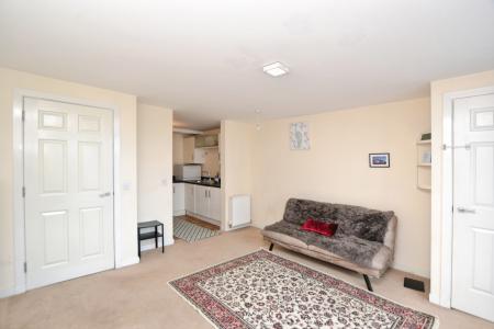 2 bedroom Flat to let in Lochend Park View, Lochend, Edinburgh, EH7