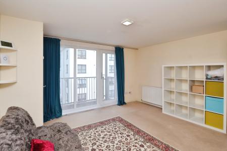 2 bedroom Flat to let in Lochend Park View, Lochend, Edinburgh, EH7
