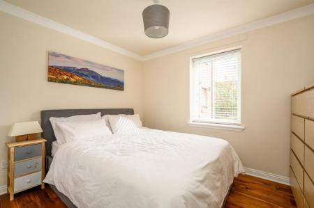 2 bedroom Flat to let in North Werber Place, Fettes, Edinburgh, EH4