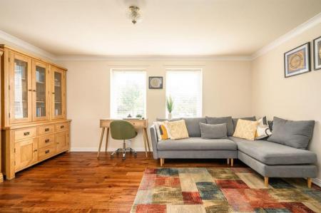 2 bedroom Flat to let in North Werber Place, Fettes, Edinburgh, EH4
