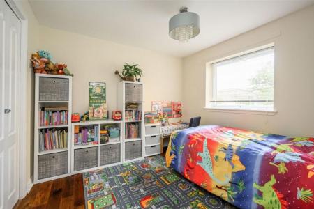 2 bedroom Flat to let in North Werber Place, Fettes, Edinburgh, EH4