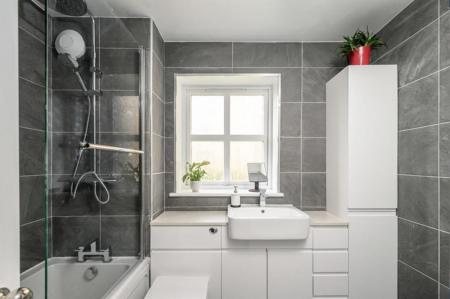 2 bedroom Flat to let in North Werber Place, Fettes, Edinburgh, EH4