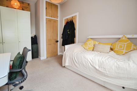 2 bedroom Flat to let in Cochran Terrace, Edinburgh, EH7
