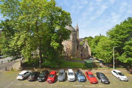 2 bedroom Flat to let in Cochran Terrace, Edinburgh, EH7