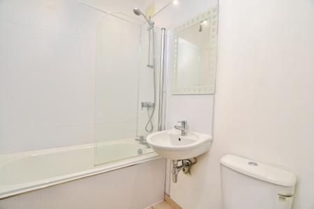 3 bedroom Flat to let in Kirk Street, Edinburgh, EH6