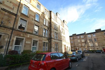 2 bedroom Flat to let in Caledonian Place, Edinburgh, EH11